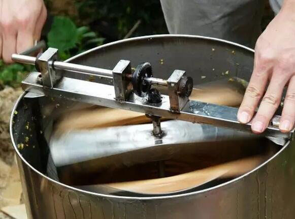 怎么选择蜂巢蜜？怎么吃蜂巢蜜？