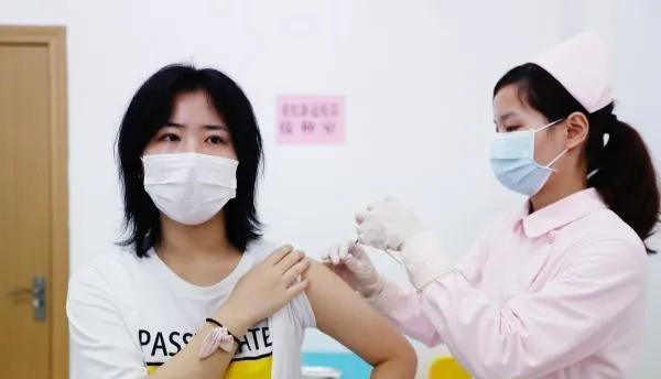 哺乳期能接种新冠疫苗吗？